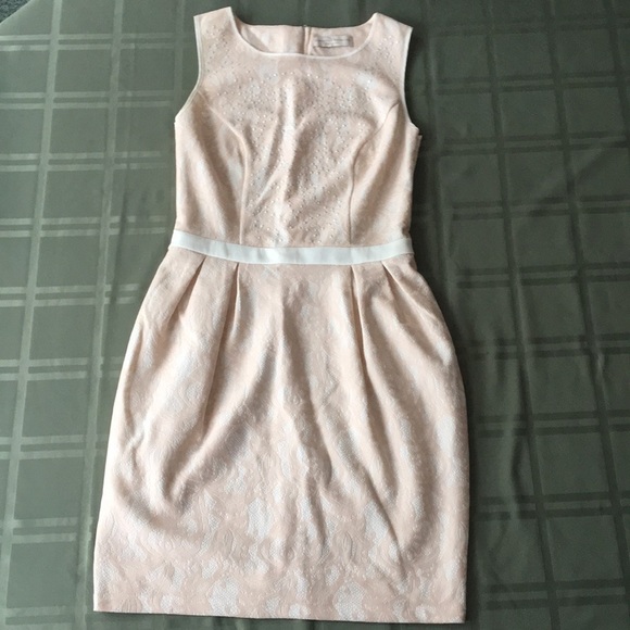 Dorothy Perkins Dresses & Skirts - Peach and white shift dress